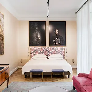 Galleria Vik 5*, Milano İtalya